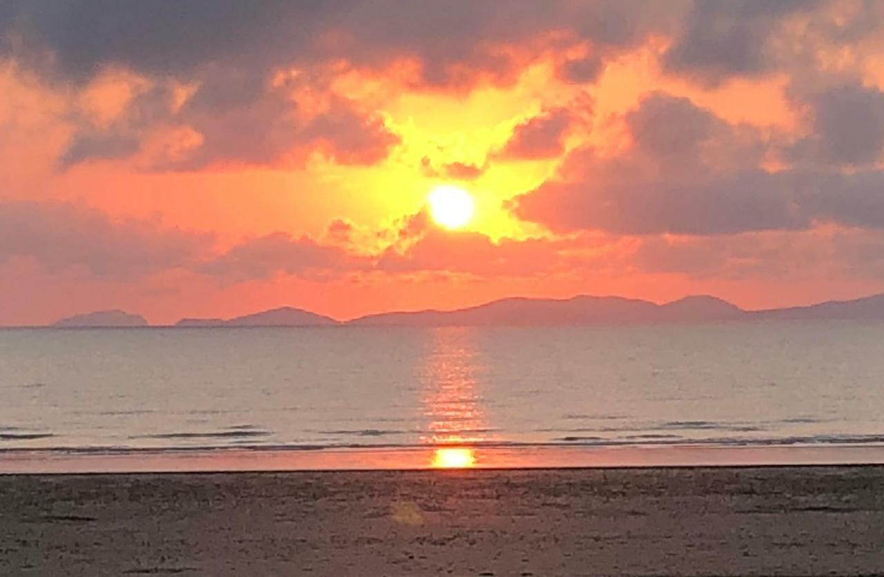 Yeppoon Beachhouse Екстер'єр фото